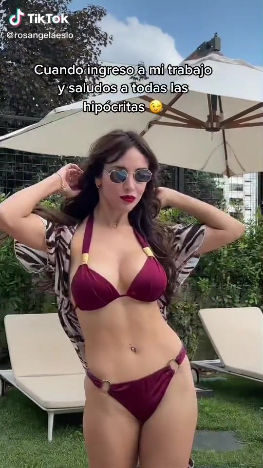 Erotic Ros Ngela Espinoza Shows Cleavage In Red Bikini At The Swimming