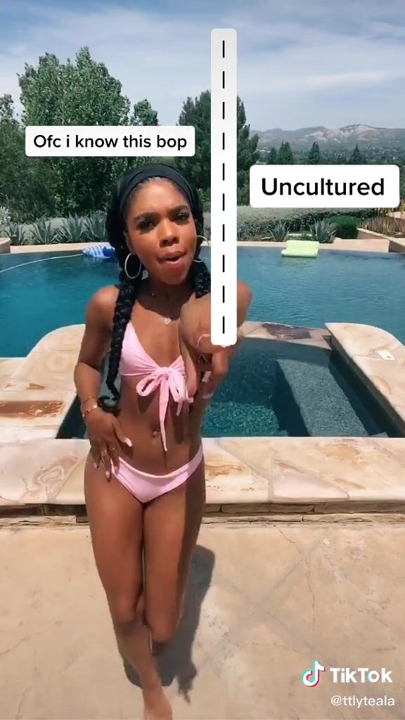 Teala Dunn In Cute Pink Bikini At The Swimming Pool Erolego