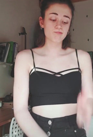 1. Sweetie Alba Castello in Black Crop Top and Bouncing Boobs