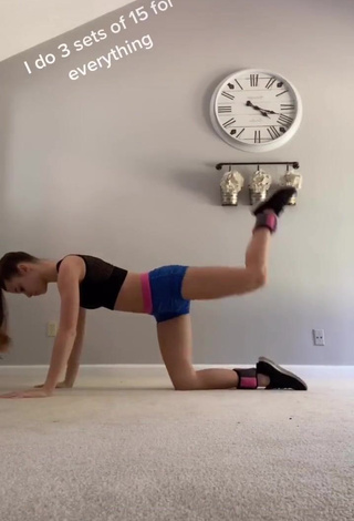 Erotic Alexis Dudley in Sport Bra while doing Fitness Exercises