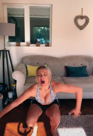 Molly Marsh (@_mollymarsh_) - Porn Videos from TikTok