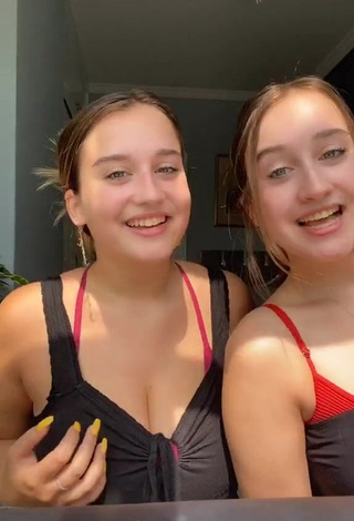 Amber & Misha Lansberry (@amberandmishaa) - Porn Videos from TikTok