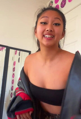 Cute Anneston Pisayavong in Black Tube Top