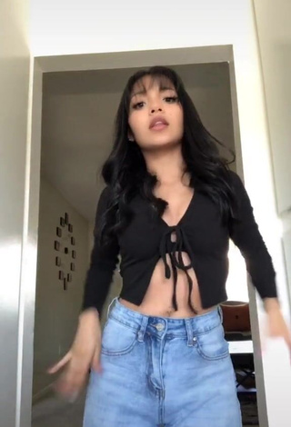 1. Captivating Ashley Valdez Shows Cleavage in Black Crop Top