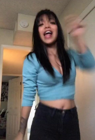 2. Sweet Ashley Valdez Shows Cleavage in Cute Blue Crop Top