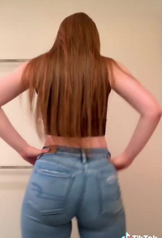 3. Fine Bailey Hurley Shows Butt