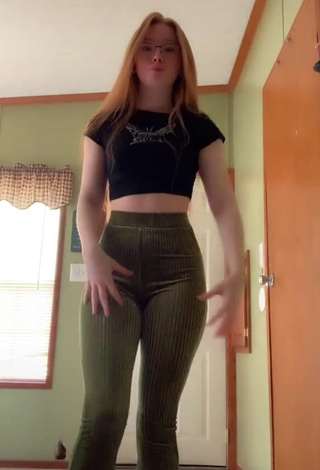 Lovely Bailey Hurley in Black Crop Top