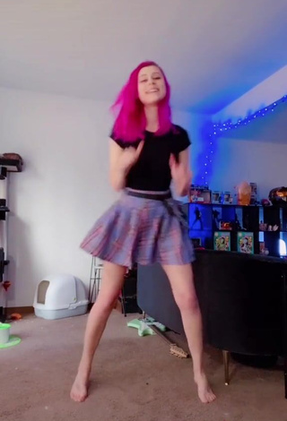 Erotic Brooklyn Jade in Skirt