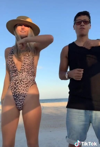 3. Erotic Brooklyn Gabby Shows Cleavage in Leopard Swimsuit at the Beach