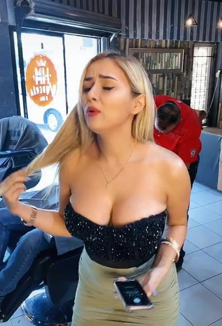 1. Erotic Alemia Rojas Shows Cleavage in Black Top and Bouncing Boobs