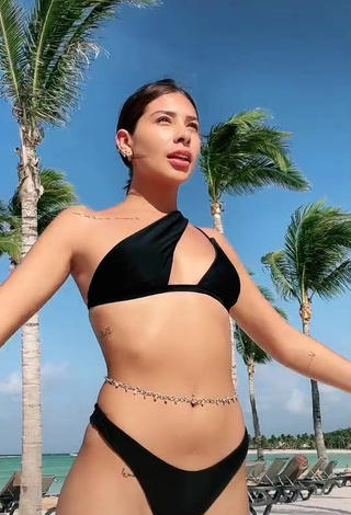 1. Alexia García Looks Seductive in Black Bikini at the Beach