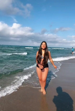 1. Irresistible Annie Vega in Bikini at the Beach