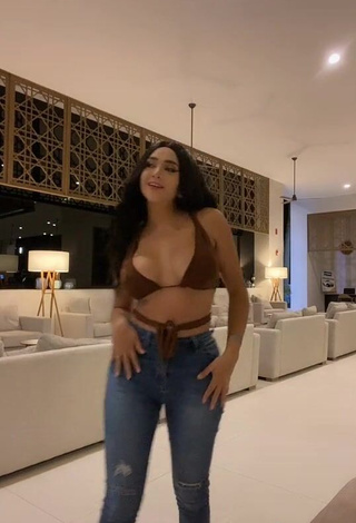 3. Beautiful Abril Abdamari Garza Alonso Shows Cleavage in Sexy Brown Crop Top