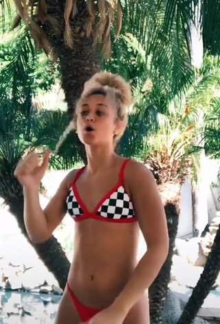 3. Erotic Devyn Winkler in Checkered Bikini