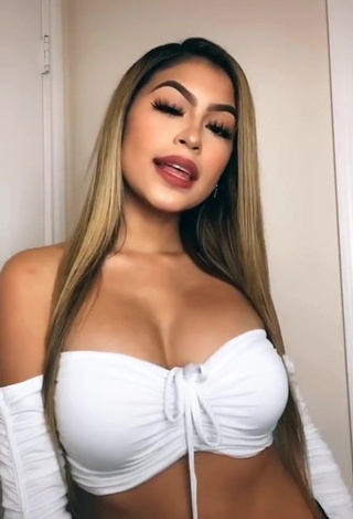 3. Desiree Montoya Shows Cleavage in Inviting White Crop Top