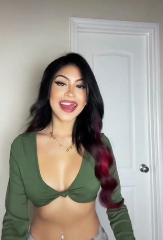 1. Attractive Desiree Montoya Shows Cleavage in Green Crop Top