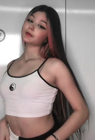 3. Erotic Evelyn Salazar in White Crop Top