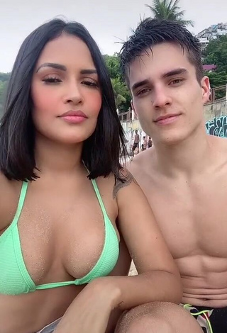 1. Captivating Flayslane Raiane Preira da Silva Shows Cleavage in Green Bikini Top