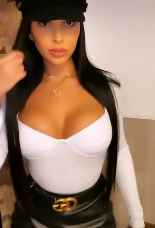 1. Erotic Franjomar Shows Cleavage in White Top