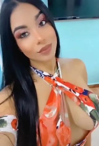 1. Hot Franjomar Shows Cleavage in Floral Dress (Side Boob)