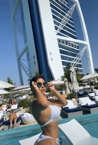 Pretty Franjomar Shows Butt at the Pool