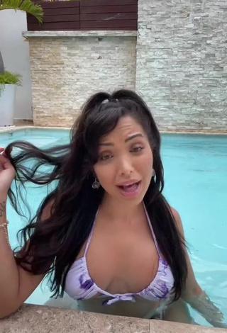 3. Irresistible Maddy Belle Shows Cleavage in Bikini Top at the Swimming Pool (Underboob)