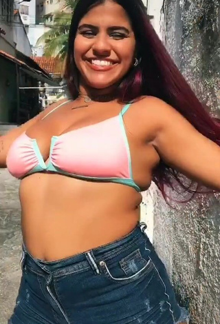 Julia Antunes Looks Seductive in Pink Bikini Top and Bouncing Breasts