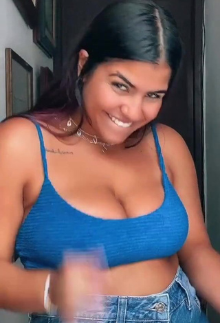 1. Alluring Julia Antunes Shows Cleavage in Erotic Blue Crop Top