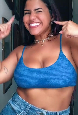 Alluring Julia Antunes Shows Cleavage in Erotic Blue Crop Top