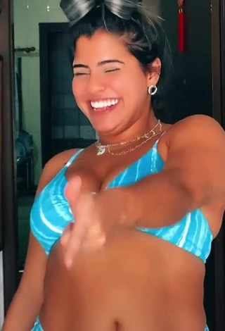 Irresistible Julia Antunes Shows Cleavage in Blue Bikini