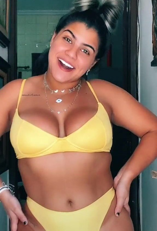 Really Cute Julia Antunes Shows Cleavage in Yellow Bikini