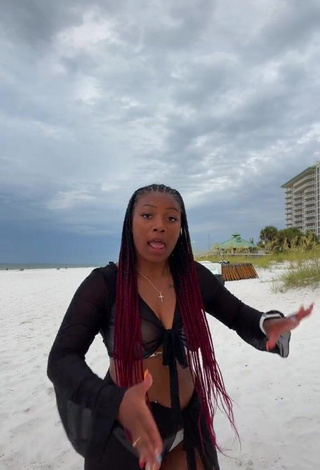 1. Erotic Keara Wilson in Crop Top at the Beach