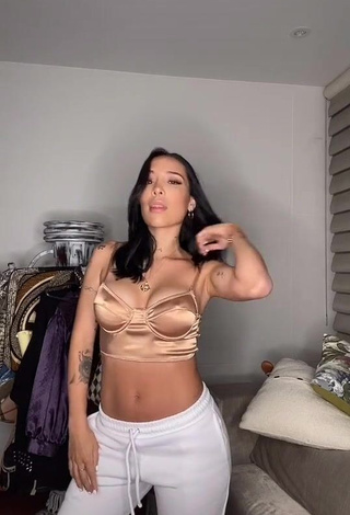 1. Hot Luisa Fernanda Cataño Ríos in Golden Crop Top