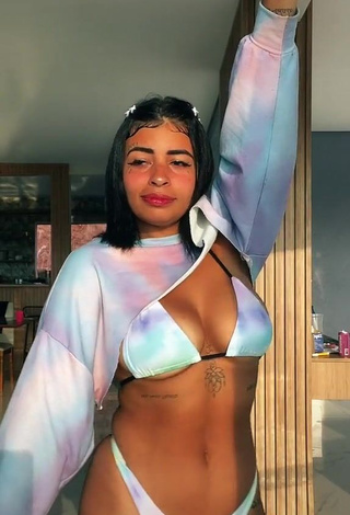 Cute MC Lya Shows Cleavage in Bikini (Underboob)