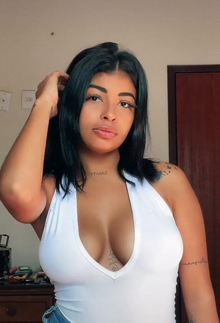 1. Erotic MC Lya Shows Cleavage in White Top