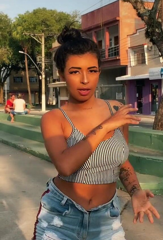 Sweet MC Lya Shows Cleavage in Cute Striped Crop Top