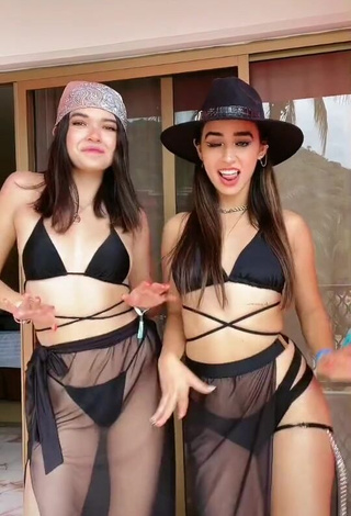 Hottie Michelle Mendizábal in Black Bikini