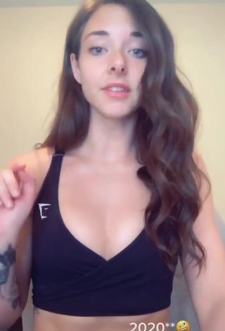 2. Irresistible Morgan Vera Shows Cleavage in Black Crop Top