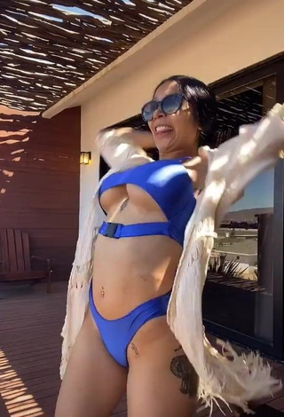 2. Erotic Pao Castillo Shows Cleavage in Blue Bikini and Bouncing Breasts (Underboob)