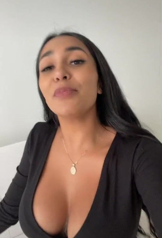 1. Sweet Pao Castillo Shows Cleavage in Cute Black Crop Top