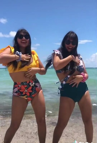 3. Erotic Raisa & Lucia Rodríguez in Bikini at the Beach