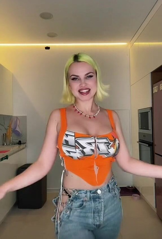 Captivating Rasa Shows Cleavage in Crop Top and Bouncing Breasts