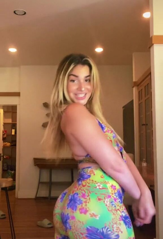 1. Erotic Emely Hernandez Shows Butt