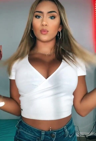 1. Amazing Shayla Marie Shows Cleavage in Hot White Crop Top