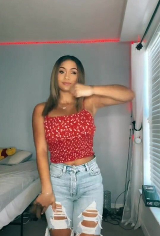 3. Sexy Shayla Marie in Crop Top and Bouncing Boobs