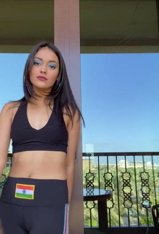 Erotic Shivani Paliwal in Black Sport Bra