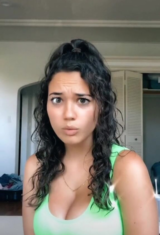 Hottie Sofia Gomez Shows Cleavage in Green Top and Bouncing Boobs