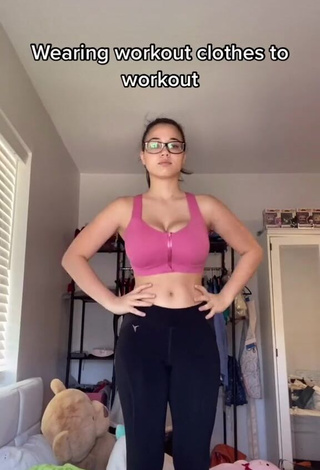 1. Lovely Sofia Gomez Shows Cleavage in Pink Crop Top and Bouncing Tits