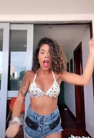 3. Erotic Sthefane Matos Shows Cleavage in Floral Bikini Top and Bouncing Breasts