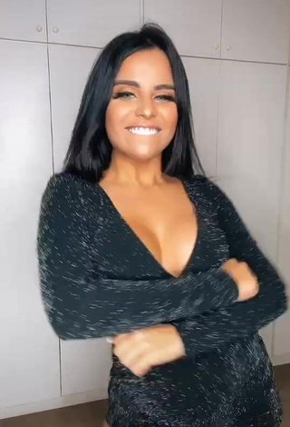 1. Erotic Tati Nunes Shows Cleavage in Black Overall and Bouncing Boobs